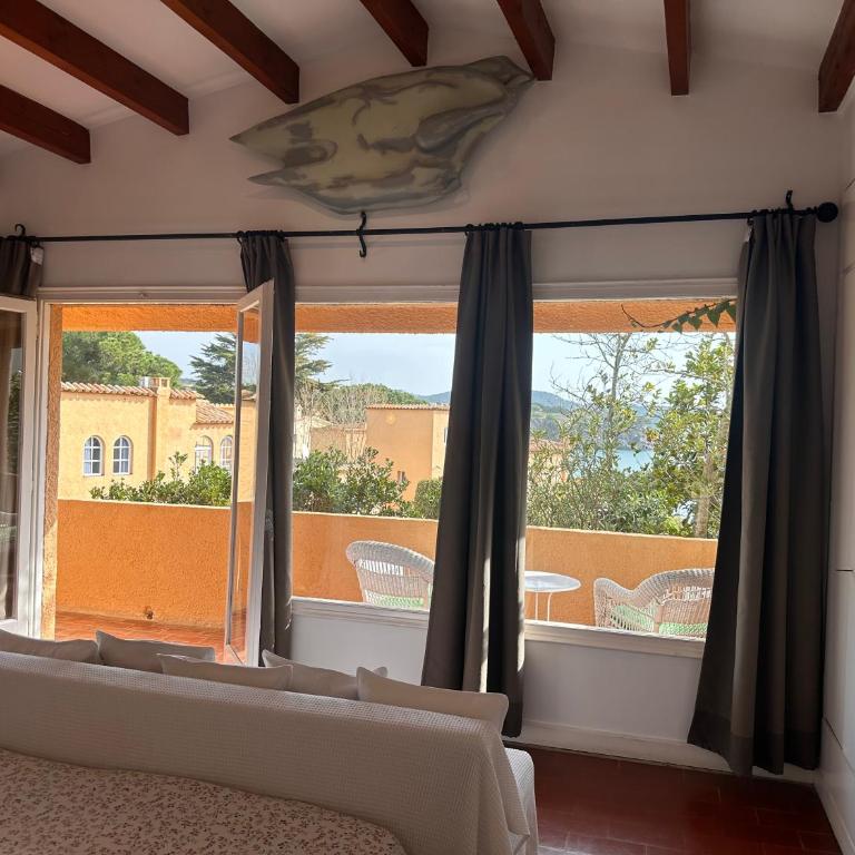 Casa única con jardín a 45 metros de la playa. BE - Villa - 51