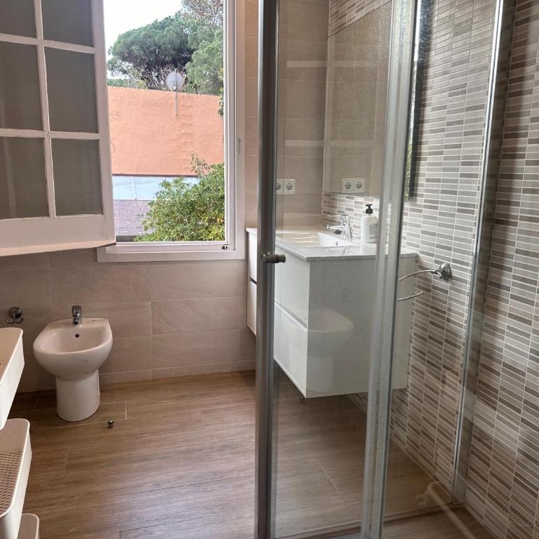 Casa única con jardín a 45 metros de la playa. BE - Villa - 47