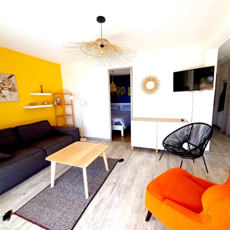 Plain-pied Jardin 6 personnes Clim Vue Mer Parking Wifi Terrasse Piscine dans la résidence - Appartement 2 Chambres - 13