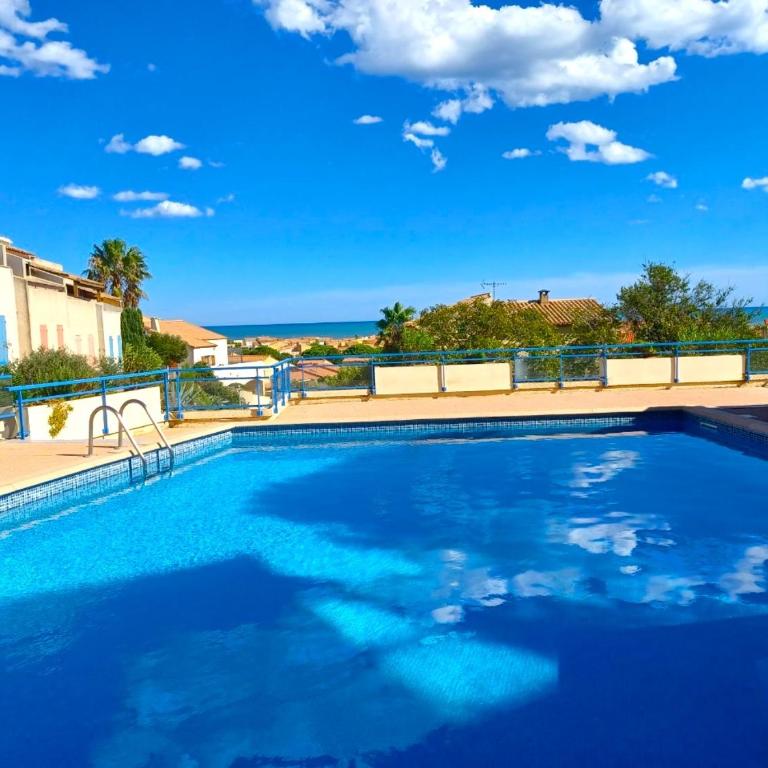 Plain-pied Jardin 6 personnes Clim Vue Mer Parking Wifi Terrasse Piscine dans la résidence - Appartement 2 Chambres - 8