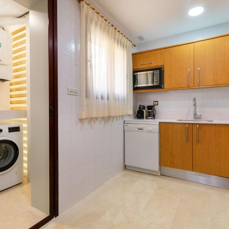 Apartamentos Albir Confort 3 dormitorios - Three-Bedroom Apartment - 14