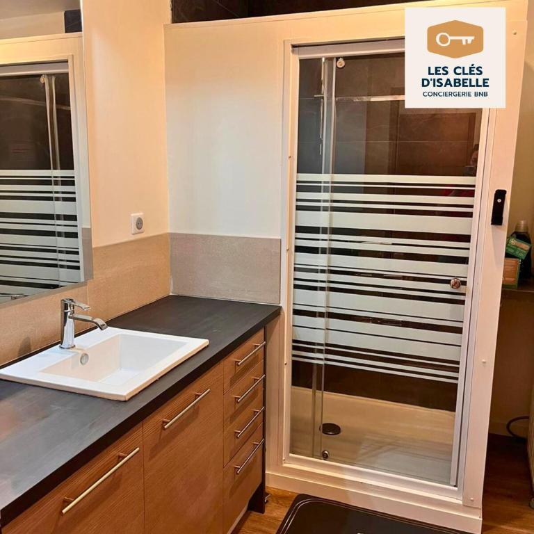 Appartement climatisé avec sa terrasse de 25 M2 - Appartement 2 Chambres - 26