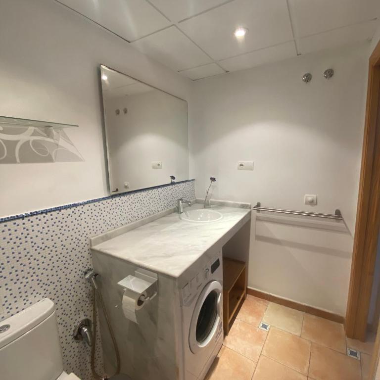 Piso en 2º línea de playa Los Boliches - Apartamento Ático - 8