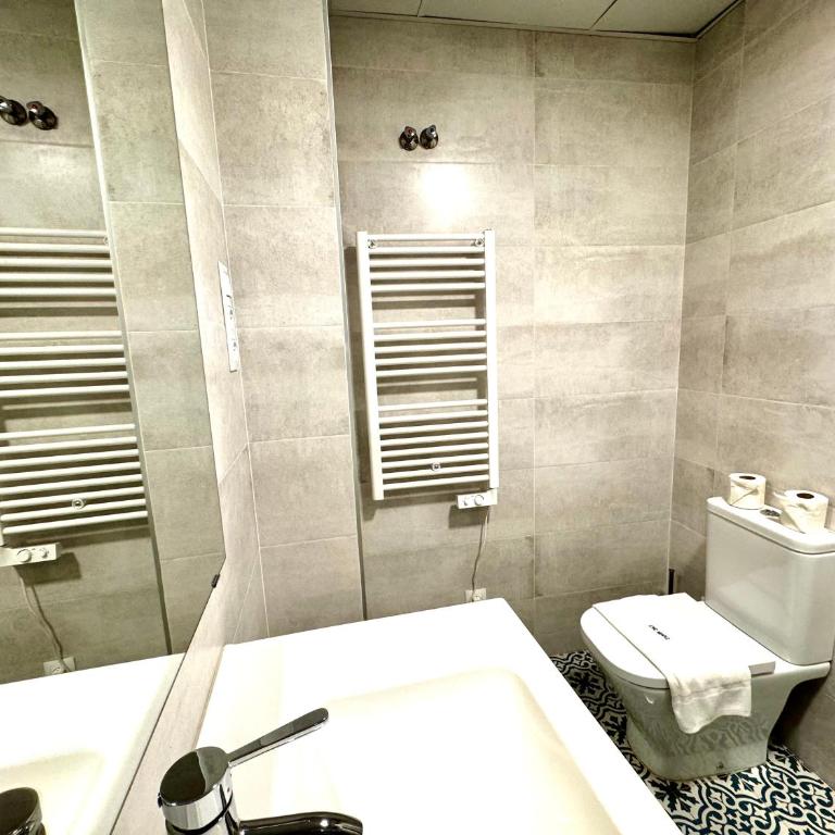 Lovely Studio in Hearth of Soho - Alameda Principal - One-Bedroom Apartment - 2