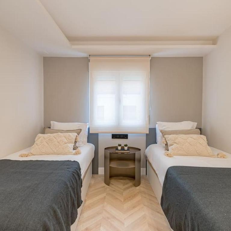 Location, Luxury & Style Best 4Bed in Madrid - Apartment - 22