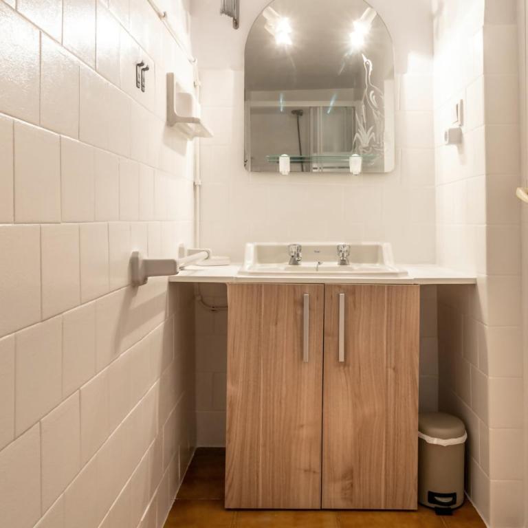 Grifeu 15 - Apartamento pequeño con patio - Apartamento de 1 dormitorio - 14