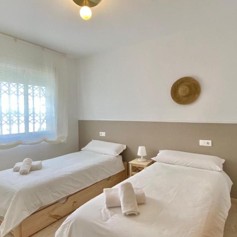 Entre2aigues - Three-Bedroom Townhouse - 17