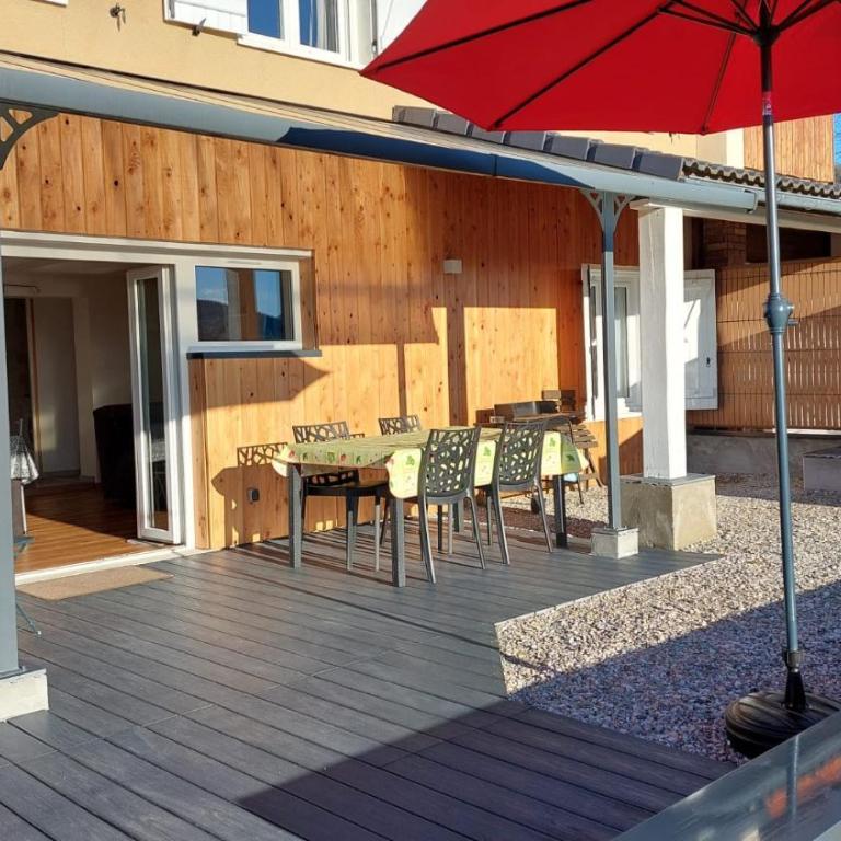 Gîte de France LA MARMOTTE avec terrasse privative proche du lac d'Aiguebelette - Appartement 2 Chambres - 13