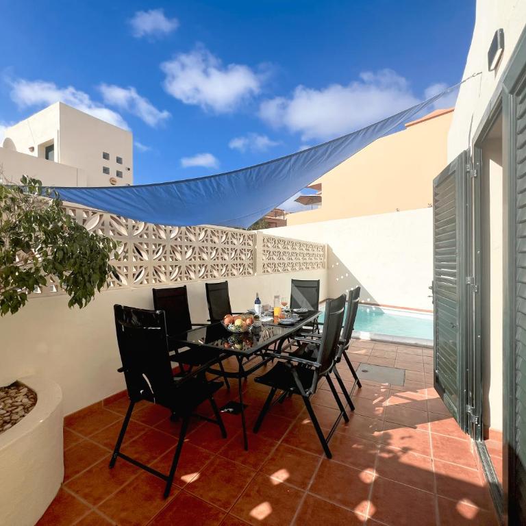 Olympia House Lovely, Close to Town and Beaches with Private Pool & Fast WiFi - Villa - 2
