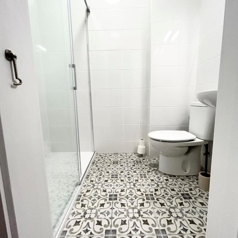 Beautiful, 2 double bedrooms apartment in Central Los Cristianos, 3 mins from the beach - Two-Bedroom Apartment - 15
