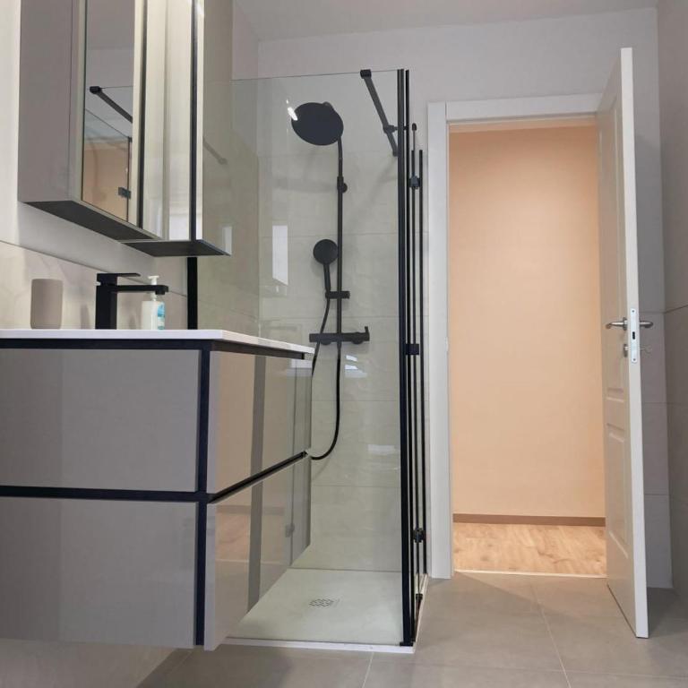 Nazario Sauro 20 - Appartamento con 3 Camere da Letto - 31