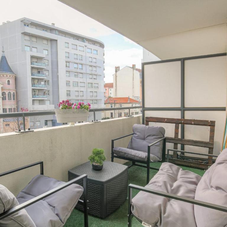 Fonctionnel et Calme avec parking gratuit - Room #1183887102 - 15
