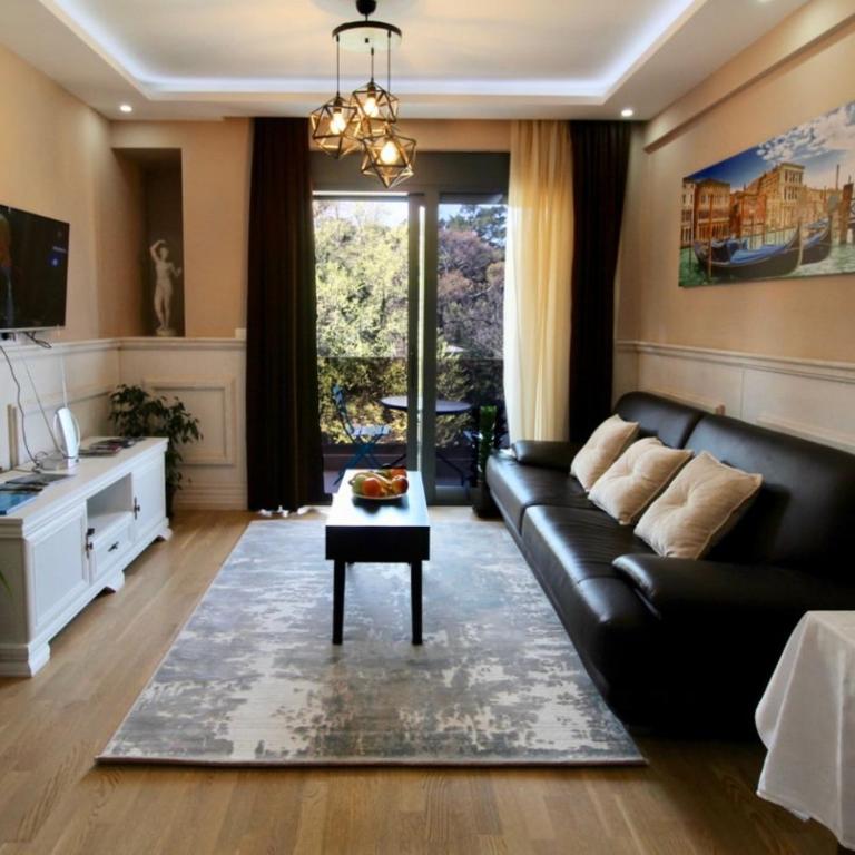 Central Park Apartment - One-Bedroom Apartment - 6