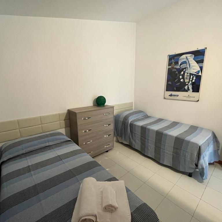 Residence Porto Coda Cavallo - Appartamento con 2 Camere da Letto (6 Adulti) - 9