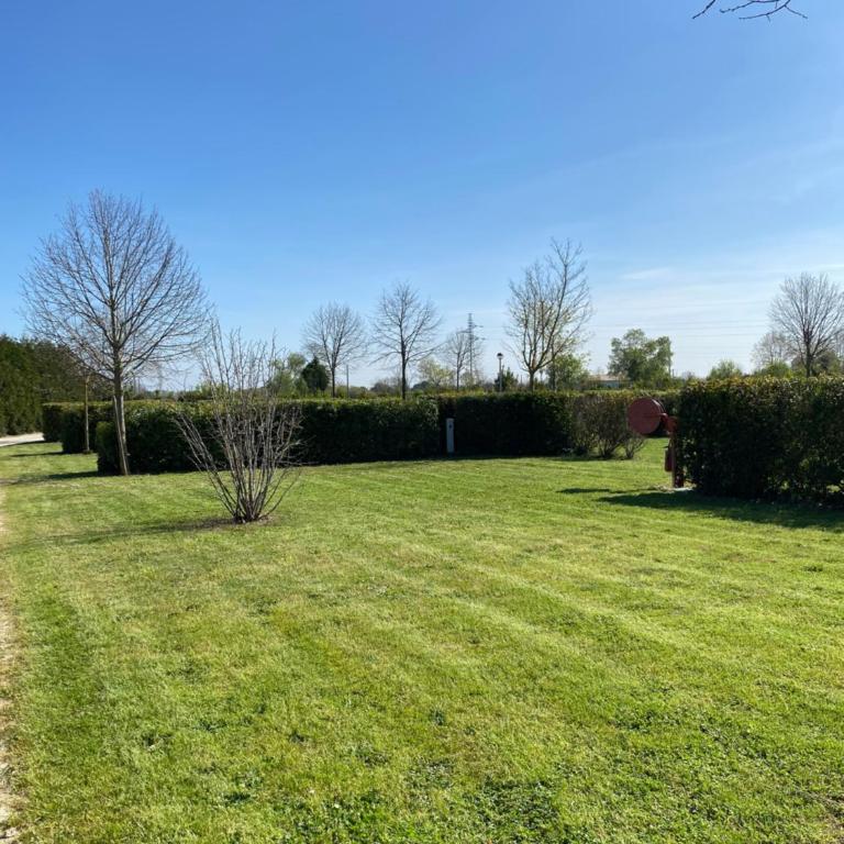 Camping L' Arlesienne - Espace pour Tente (2 Personnes) - 16