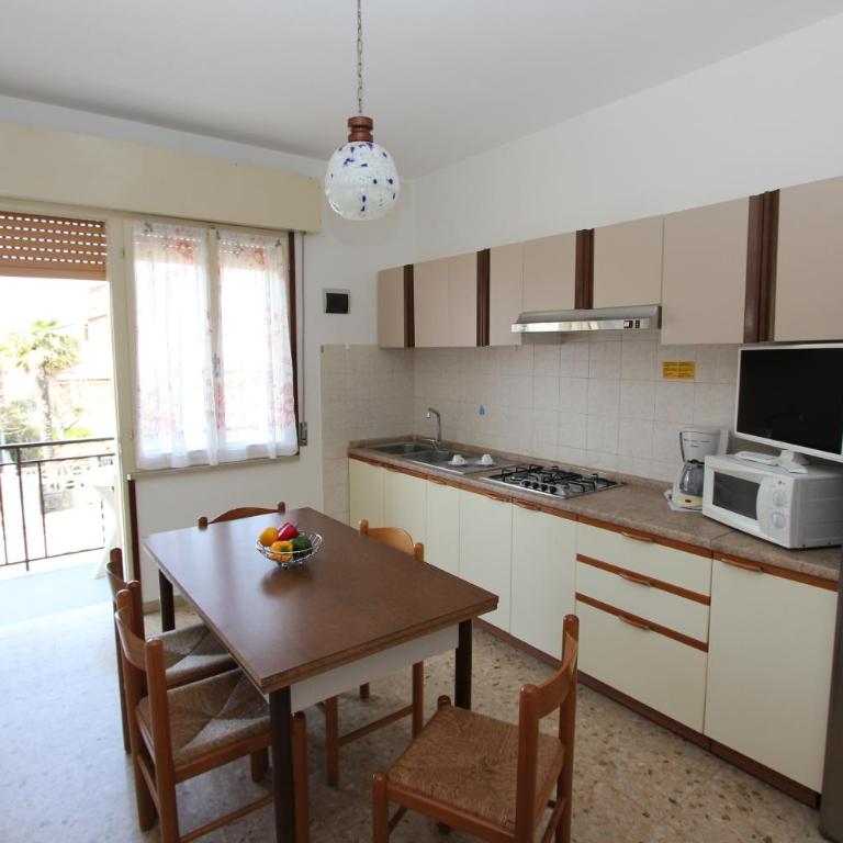 Fernanda - Three-Bedroom Apartment - 9