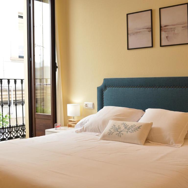 APARTAMENTO PUERTA DE CÓRDOBA- Exterior con balcones - Apartamento de 2 dormitorios - 2