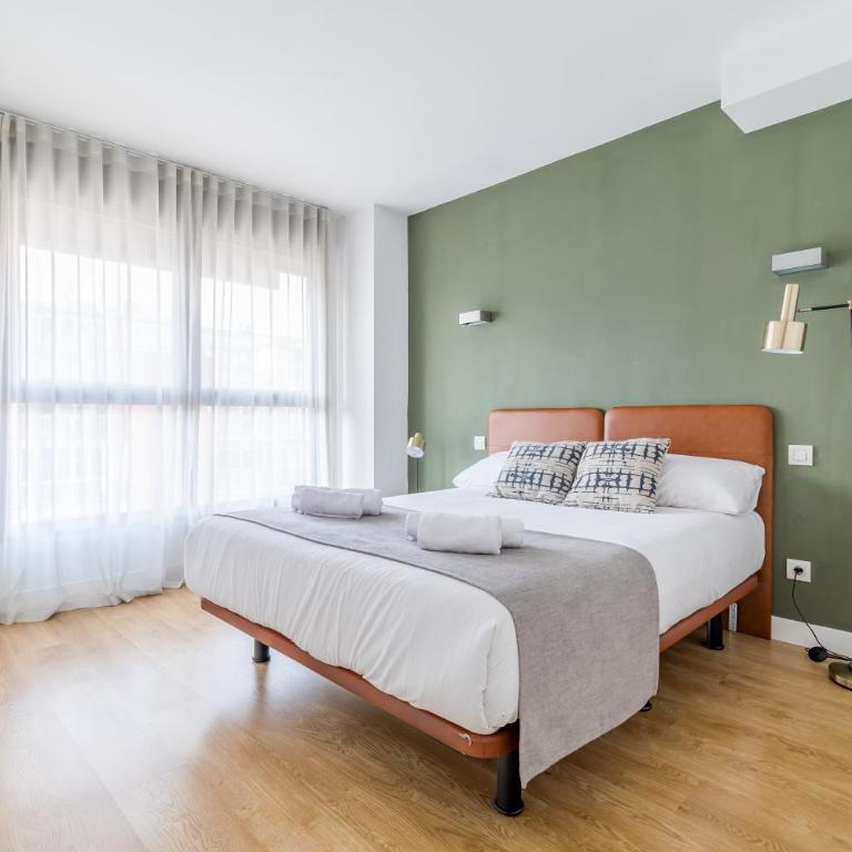 CATERINA PACÍFICO - Three-Bedroom Premium Apartment - 12