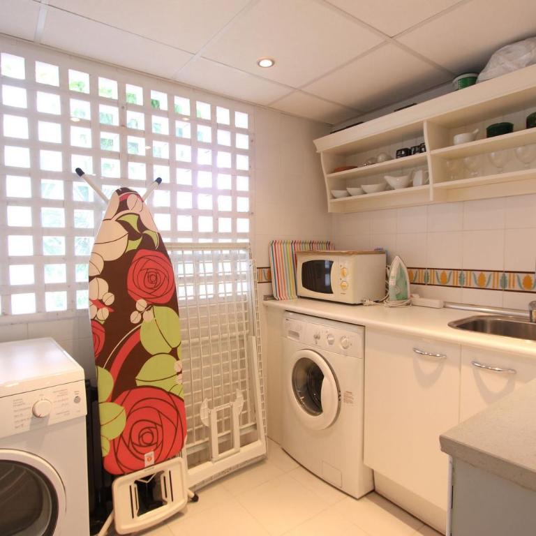 1126 BEACHFRONT HIGH STANDARD APARTMENT WITH TERRACE - Apartamento - 39