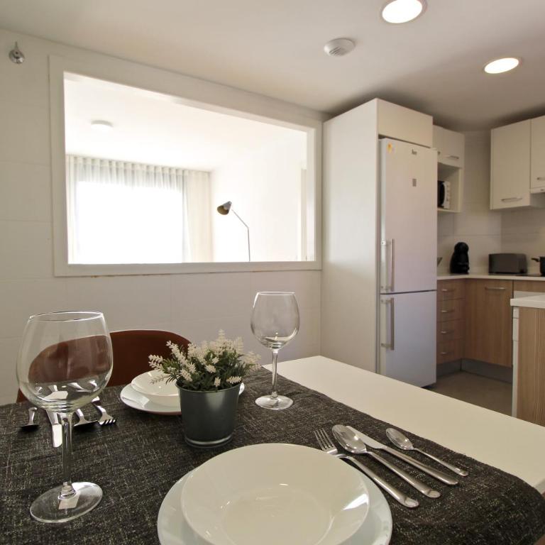 CATERINA PACÍFICO - Three-Bedroom Apartment with Balcony - 3