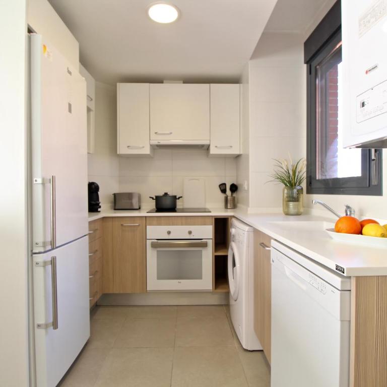 CATERINA PACÍFICO - Three-Bedroom Apartment with Balcony - 6