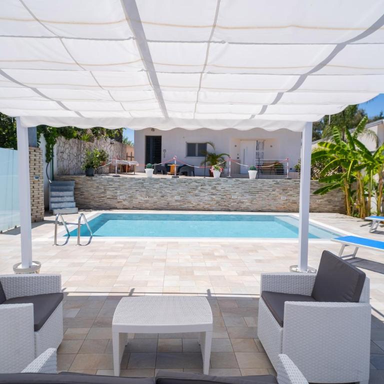 holiday inn endless summer - Villa Deluxe - 2