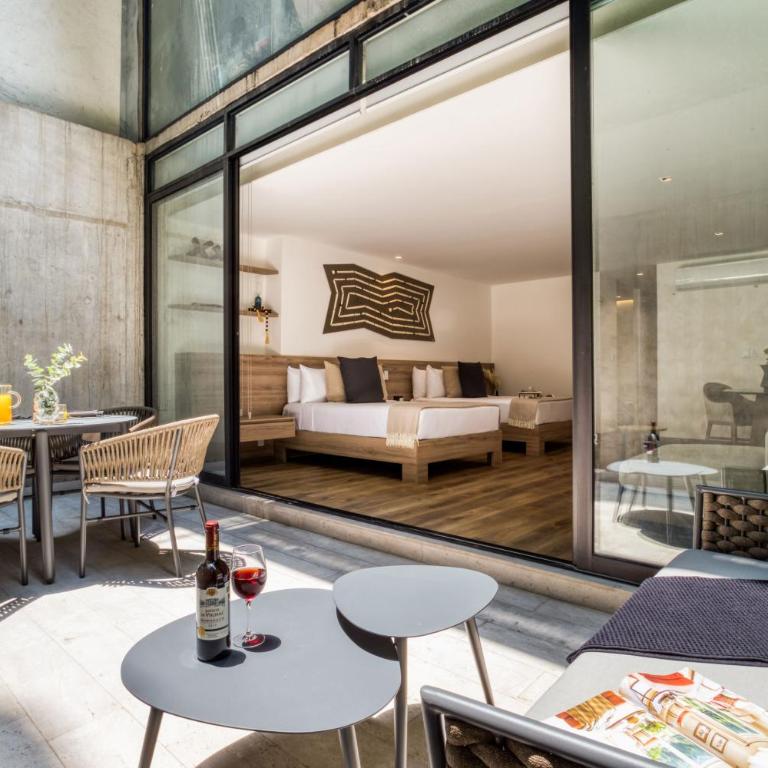 Studio Fenomenal con Balcon Priv and Rooftop whit Jacuzzi - Suite with a Private Terrace - 8