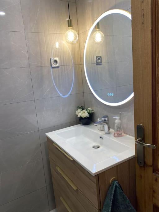 Appart pour 4 pers près de Cannes proche commerces wifi rapide - Room #1184230801 - 7