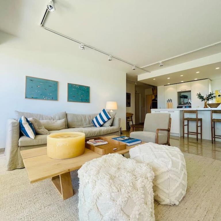 Le Bluebay - Luxurious 2 bedrooms seaview swimming pool carpark - Room #1184252101 - 1