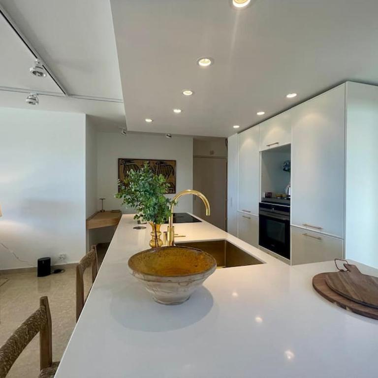 Le Bluebay - Luxurious 2 bedrooms seaview swimming pool carpark - Room #1184252101 - 2