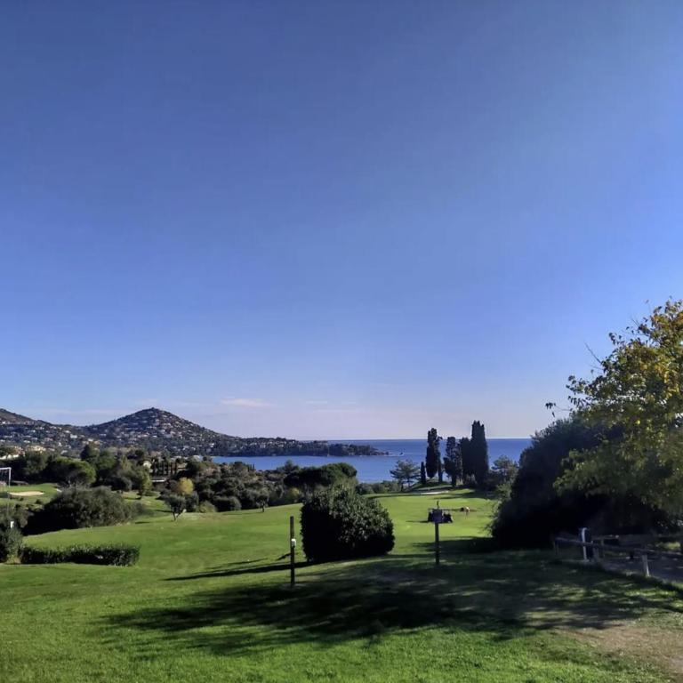 Garden level for 5 people with sea view - Villa - 95