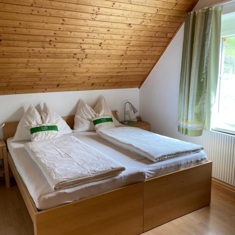 Privatzimmer Haus Gschweitl - Apartment mit 1 Schlafzimmer und Balkon - 7