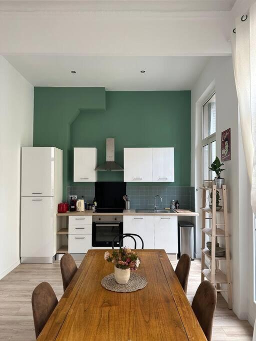 Superbe Appartement - 3 chambres (5 min Vieux Port - Rue Paradis) - Appartement 3 Chambres - 6