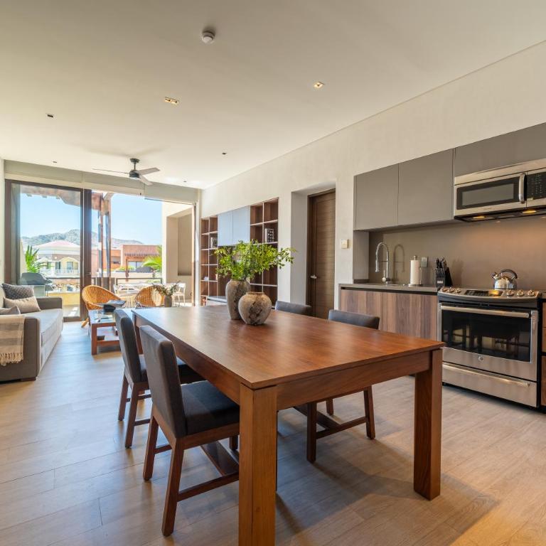 Paraiso Residences Marina Cabo by Capitalia - Apartamento Premium con 2 dormitorios, terraza y vistas al puerto deportivo - 1