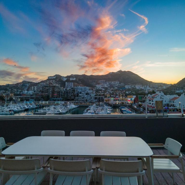 Paraiso Residences Marina Cabo by Capitalia - Apartamento de lujo con 2 dormitorios, terraza y vistas al puerto deportivo - 1
