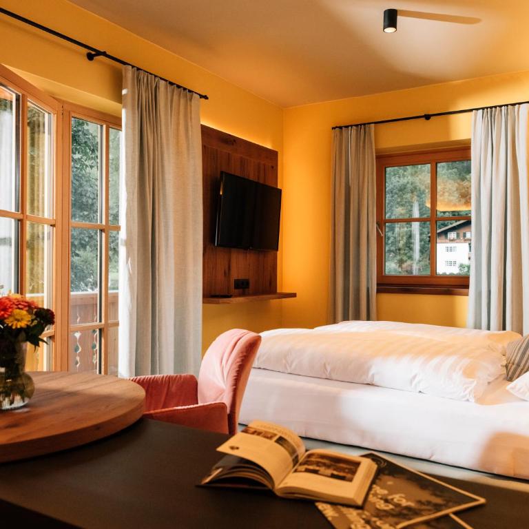 Landgasthof Hotel Linde - Deluxe Doppelzimmer mit Blick auf das Schloss - 2