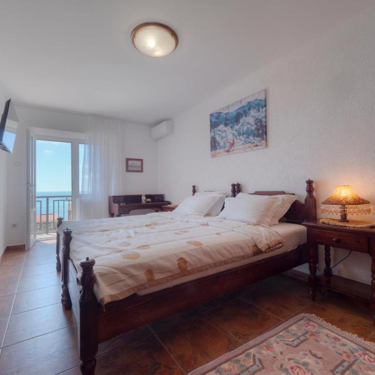 Casa Pastrovici del Mare - Three-Bedroom Villa - 10