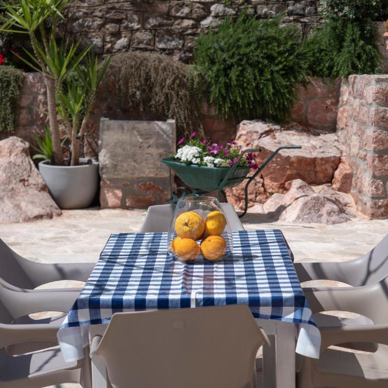 Casa Pastrovici del Mare - Three-Bedroom Villa - 42