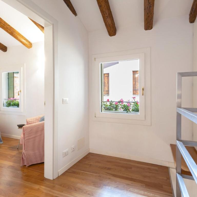 La Casa Più Centrale A Venezia, Con Corte Privata - Three-Bedroom Apartment - 42