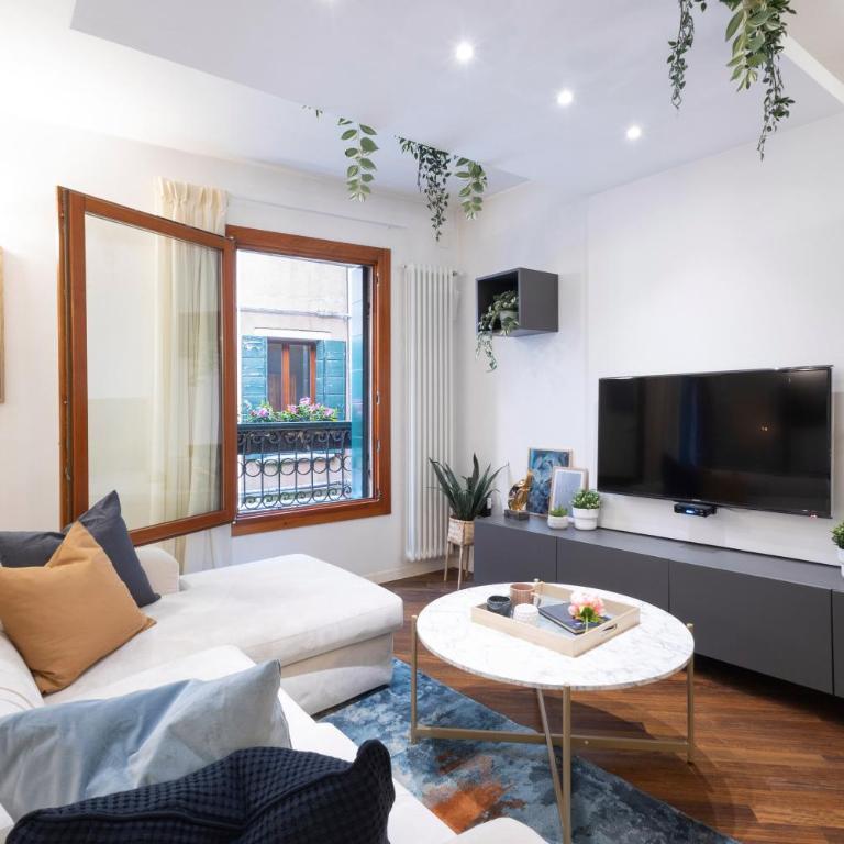 La Casa Più Centrale A Venezia, Con Corte Privata - Three-Bedroom Apartment - 39