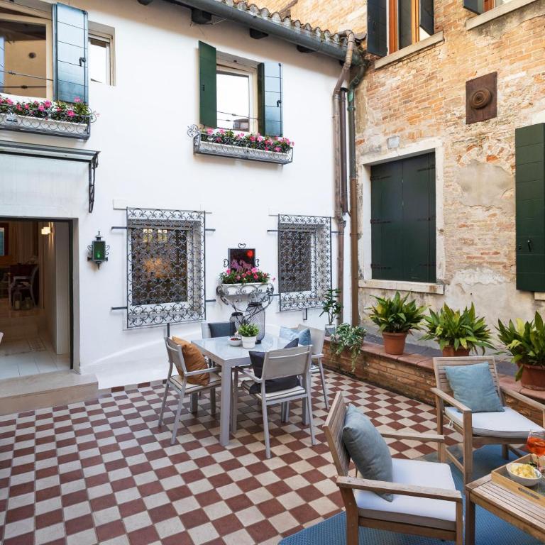 La Casa Più Centrale A Venezia, Con Corte Privata - Three-Bedroom Apartment - 57