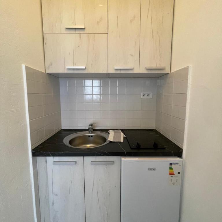 Guesthouse Apartments Čenić - Economy Studio - 7