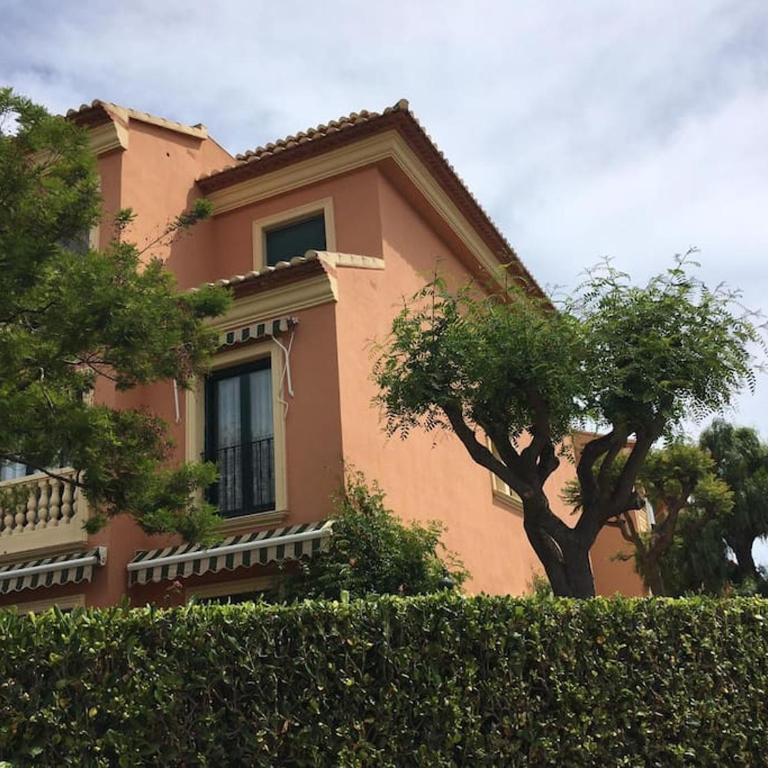Piso bonito cerca de la playa con piscina, jardín, gimnasio y garaje - Apartamento de 2 dormitorios - 38