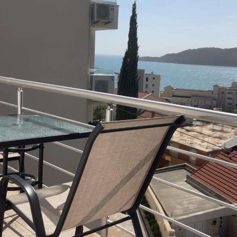 Guesthouse Apartments Čenić - Studio with Balcony and Partial Sea View - 15