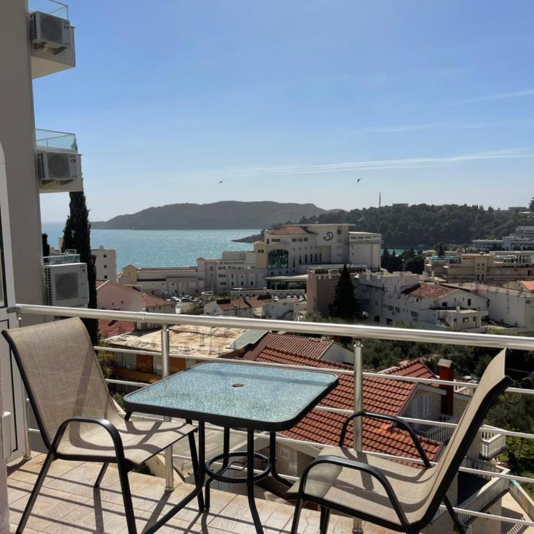Guesthouse Apartments Čenić - Studio with Balcony and Partial Sea View - 17