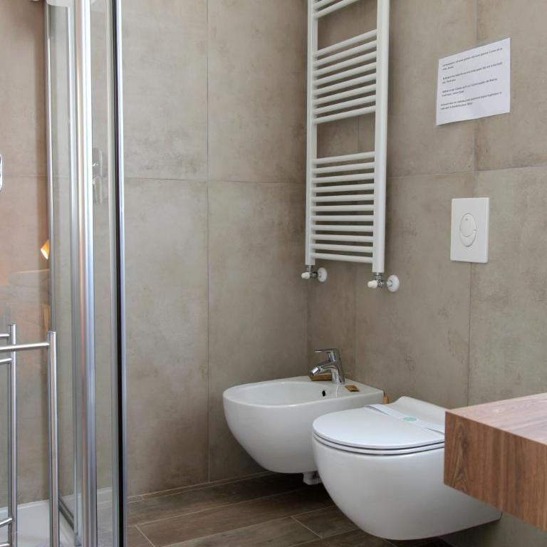 Maison N&M - Camera Matrimoniale con Bagno Privato - 12