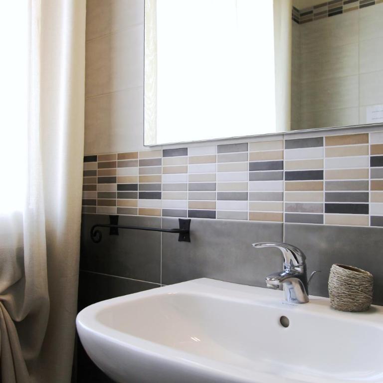 Maison N&M - Camera Matrimoniale con Bagno Privato - 11