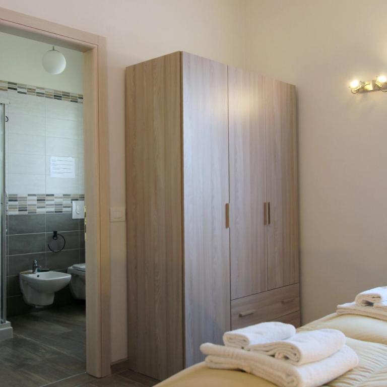 Maison N&M - Camera Matrimoniale con Bagno Privato - 15