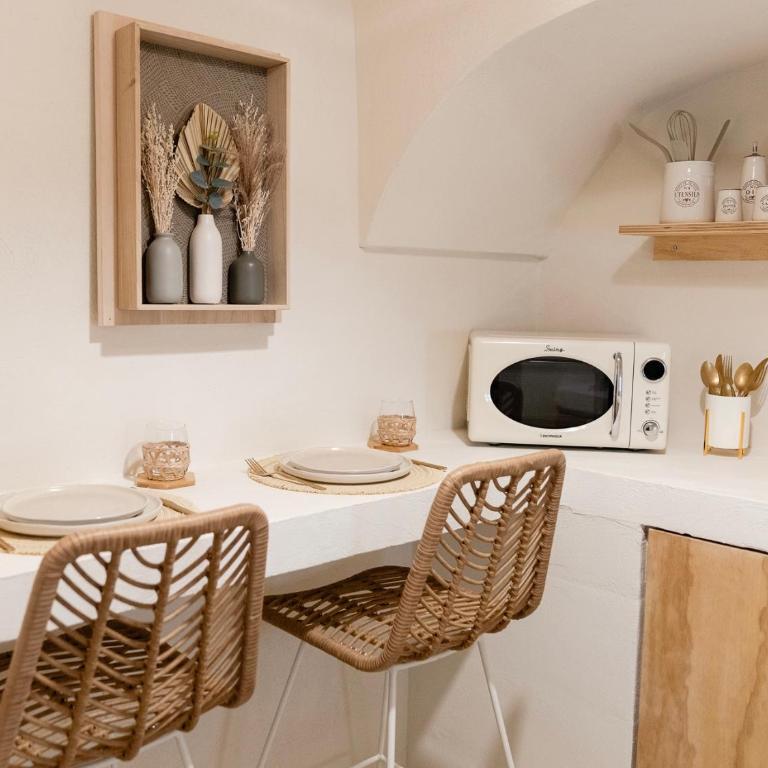 Aurluna Luxury Suites - Suite with Terrace - 26