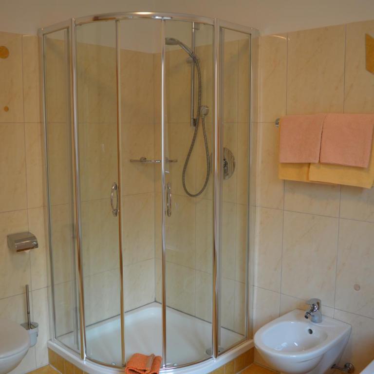 Residence Sonnenburger - Biobauernhof - Azienda agricola biologica - Three-Bedroom Apartment - 21